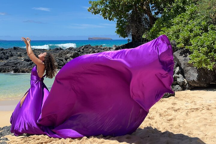 Flying Dress Photo Shoot in Maui - Photo 1 of 13